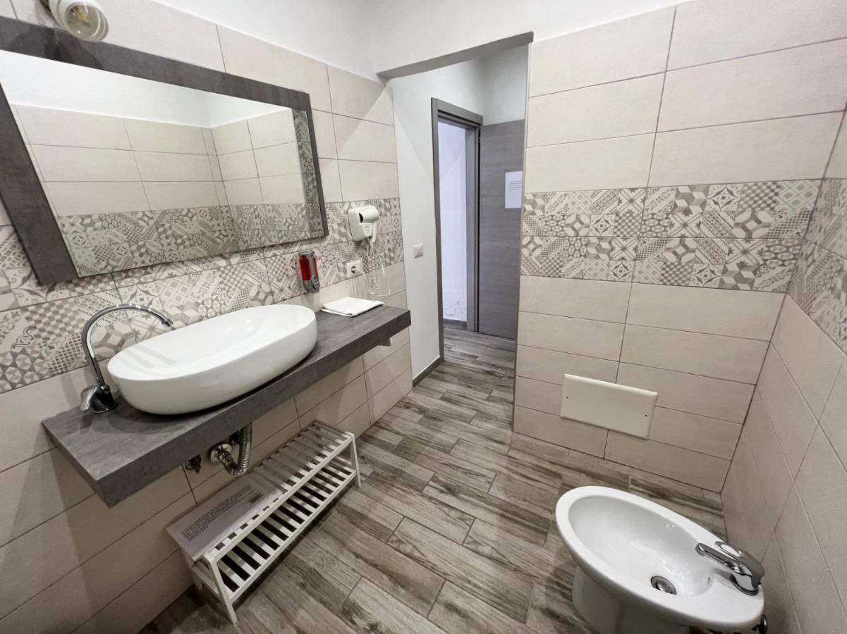 Camere Dieci Maggio Ponza Exterior photo