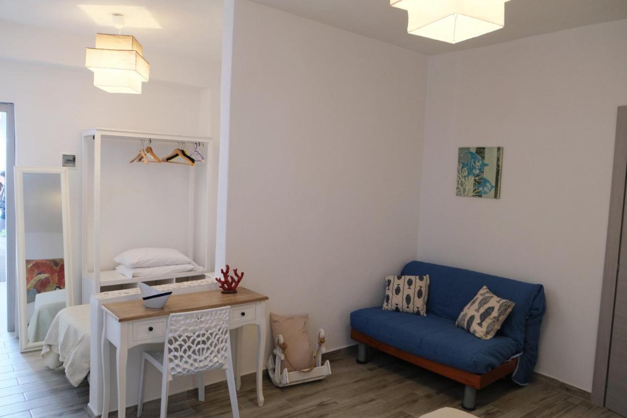 Camere Dieci Maggio Ponza Exterior photo