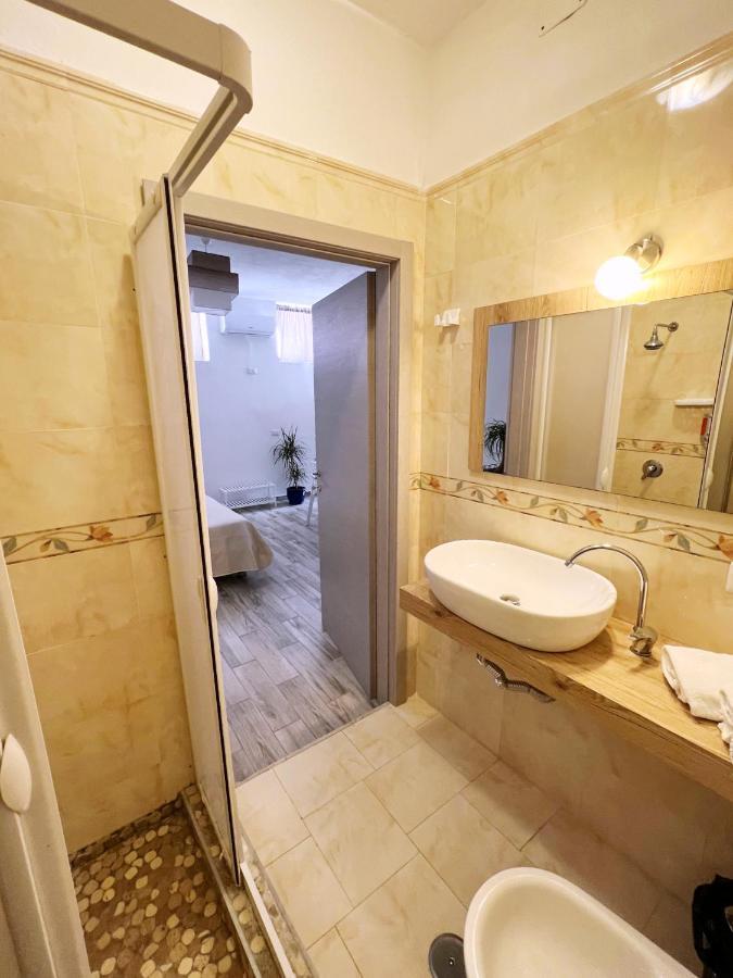 Camere Dieci Maggio Ponza Exterior photo