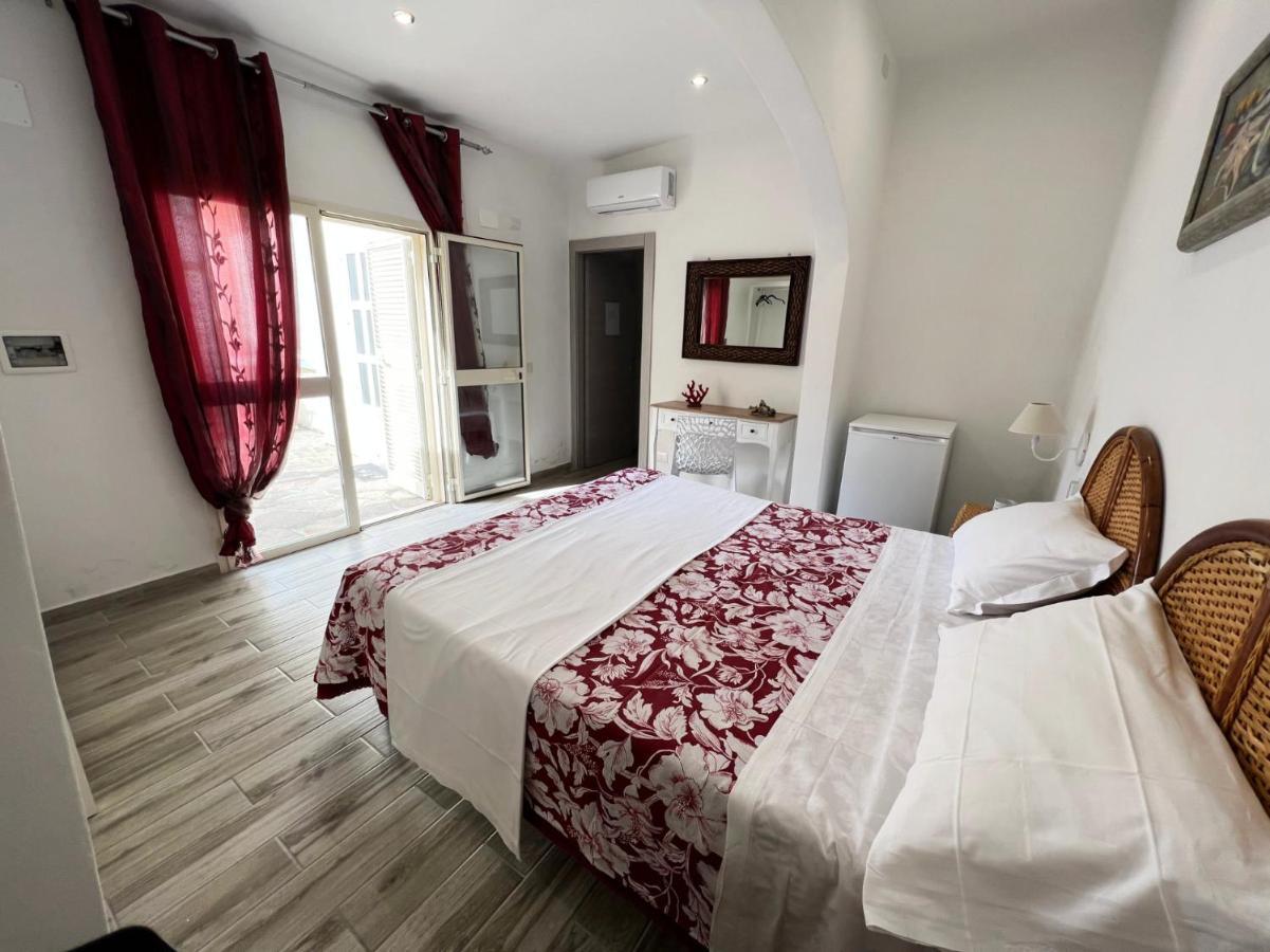 Camere Dieci Maggio Ponza Exterior photo
